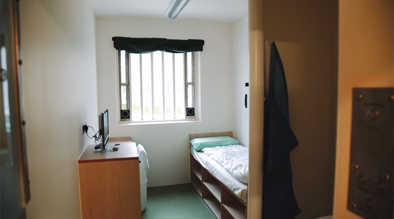Общество: Тюрьма класса «люкс» для британских заключенных