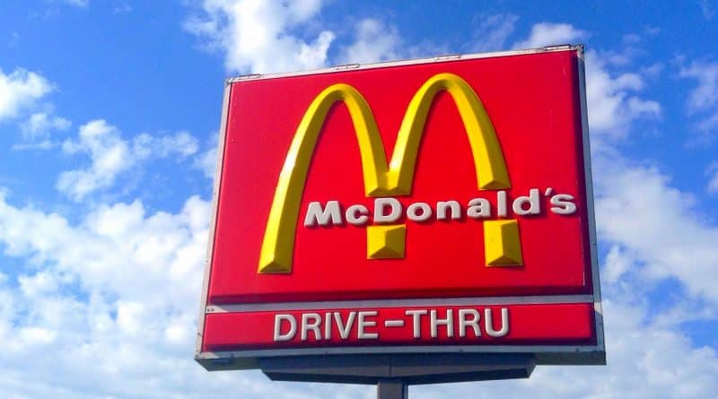 Восьмилетний мальчик угнал машину, чтобы добраться до McDonald’s 13042017 Юмор: Восьмилетний мальчик угнал машину, чтобы добраться до McDonald’s