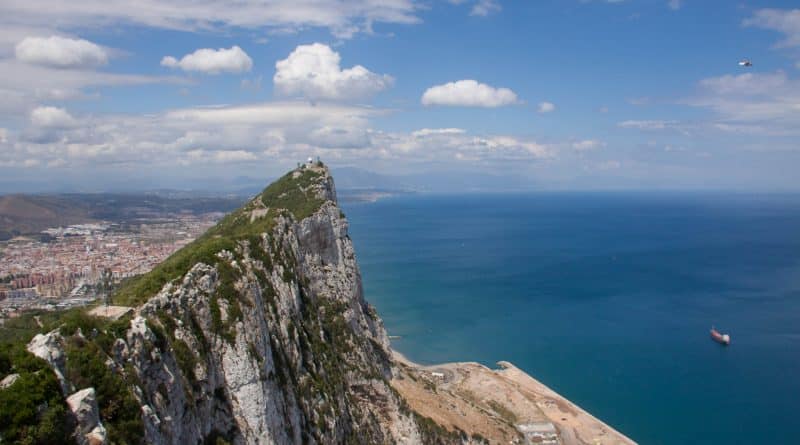 Политика: Борьба за Гибралтар: Испания намерена поддержать независимость Шотландии