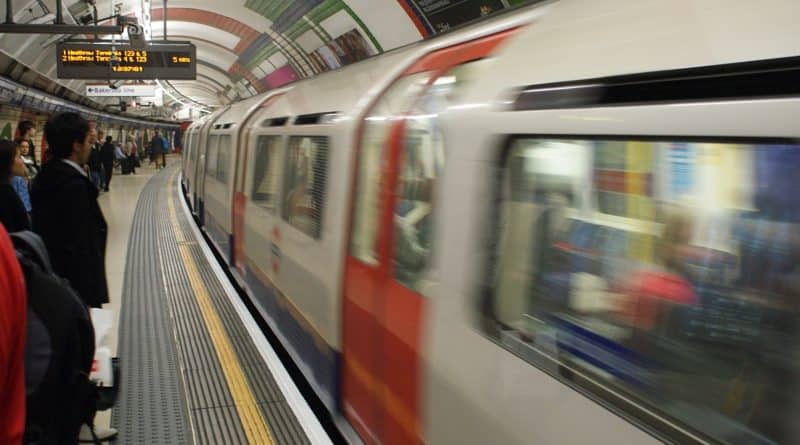 Работа транспорта в праздничные дни 12042017 Общество: Работа транспорта в праздничные дни