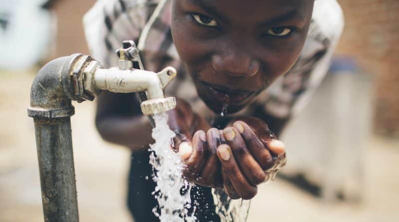 Технологии: Ученые научились превращать морскую воду в питьевую