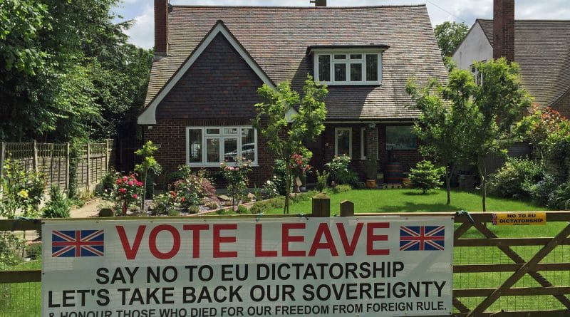 Поддержка Brexit среди британцев увеличилась до 55% 16042017 Общество: Поддержка Brexit среди британцев увеличилась до 55%