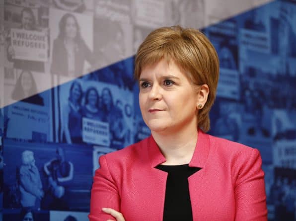 Политика: Шотландская независимость: Стерджен "вдохновлялась политикой Маргарет Тэтчер"