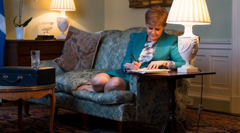 Письмо Николы Стерджен: Новый референдум "неизбежен" 01042017 Политика: Письмо Николы Стерджен: Новый референдум "неизбежен"