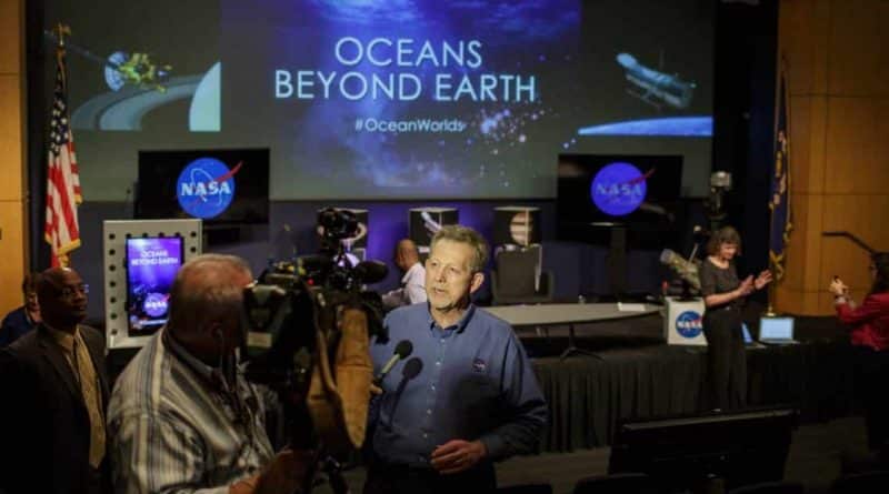 В мире: NASA: один из спутников Сатурна пригоден для жизни