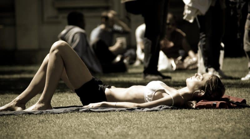 Погода: Погода в Британии: самые жаркие выходные в году