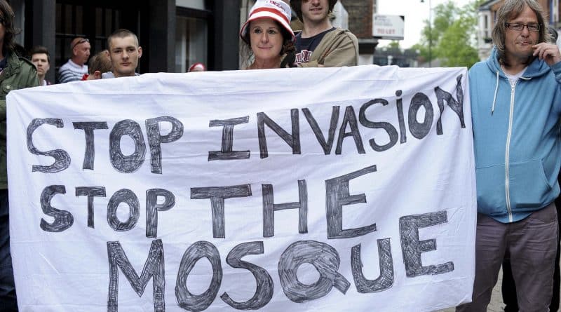 Исследование: Противники иммиграции - несчастные люди 04042017 Общество: Исследование: Противники иммиграции - несчастные люди