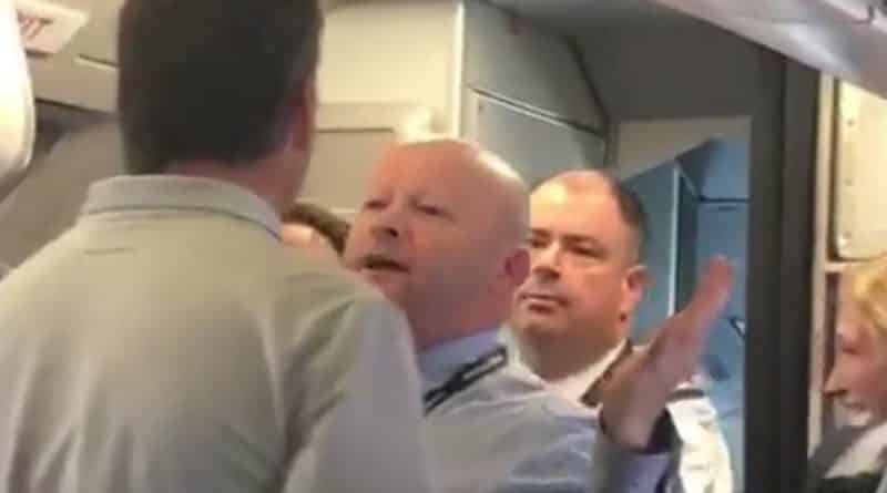 Работник American Airlines провоцировал драку в самолете 22042017 Происшествия: Работник American Airlines провоцировал драку в самолете