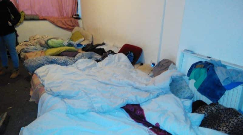 Общество: Сорок человек жили в трехкомнатной квартире в Лондоне