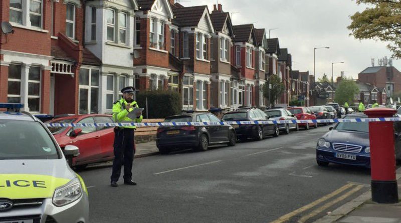 Происшествия: 21-летняя девушка ранена во время антитеррористического рейда в Willesden