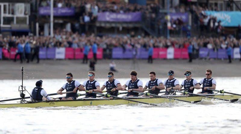 Общество: Бомбу времен Второй мировой войны достали из Темзы и Boat Race 2017 успешно стартовали