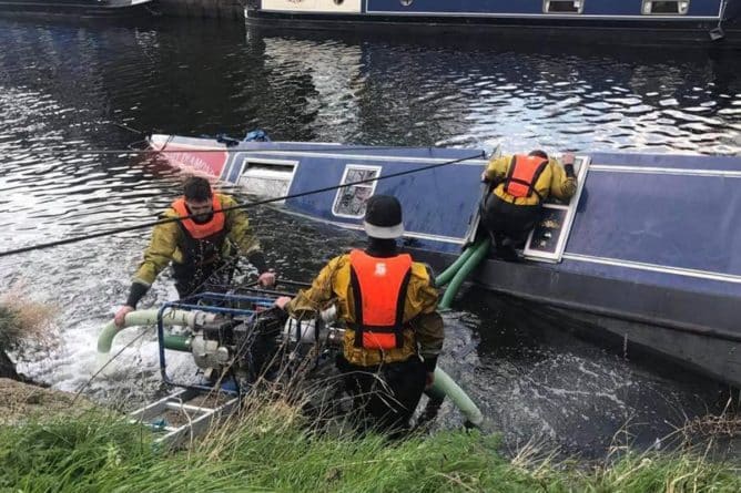 Происшествия: Плавучий дом жительницы Лондона затонул со всеми её пожитками