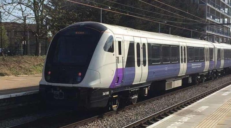 Общество: Первый поезд линии Elizabeth уже проехался по будущему маршруту