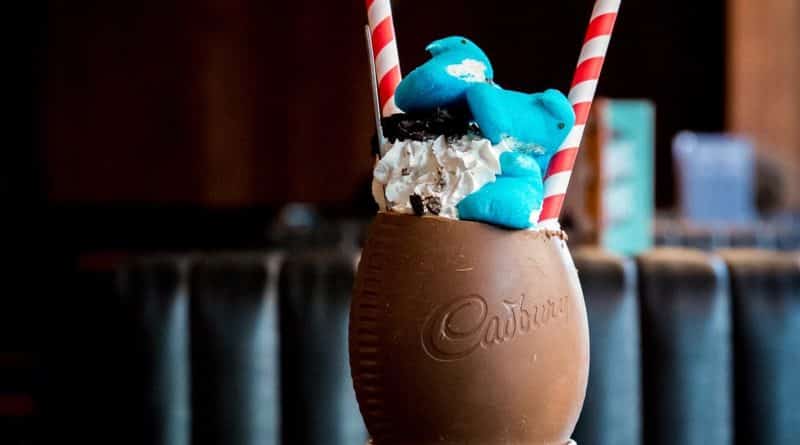 The Diner подает молочные коктейли в пасхальных яйцах 13042017 Досуг: The Diner подает молочные коктейли в пасхальных яйцах