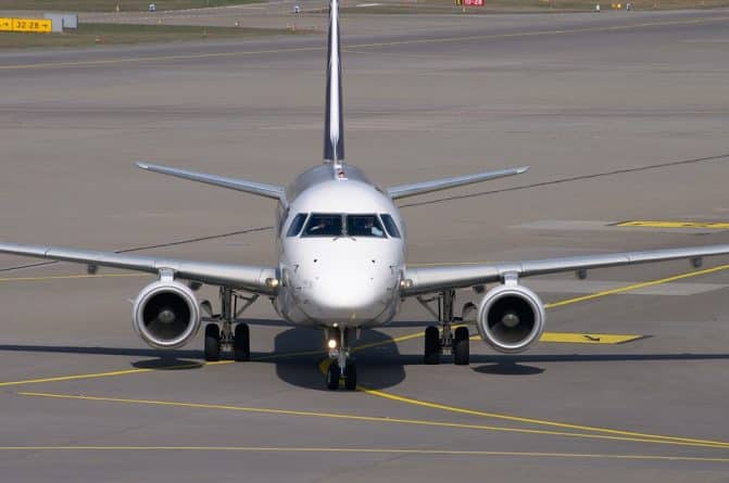 Общество: Пилот повернул самолет, чтобы пассажиры могли попрощаться с умирающим внуком