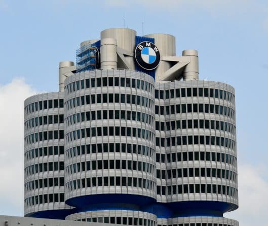 Общество: На британских заводах BMW пройдет масштабная забастовка рабочих