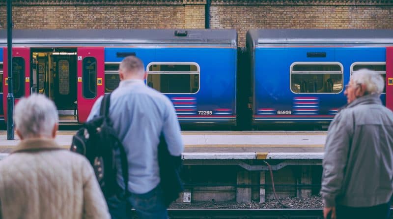 Общество: Забастовки не помеха: Руководство Southern Rail вдвое увеличило себе зарплату