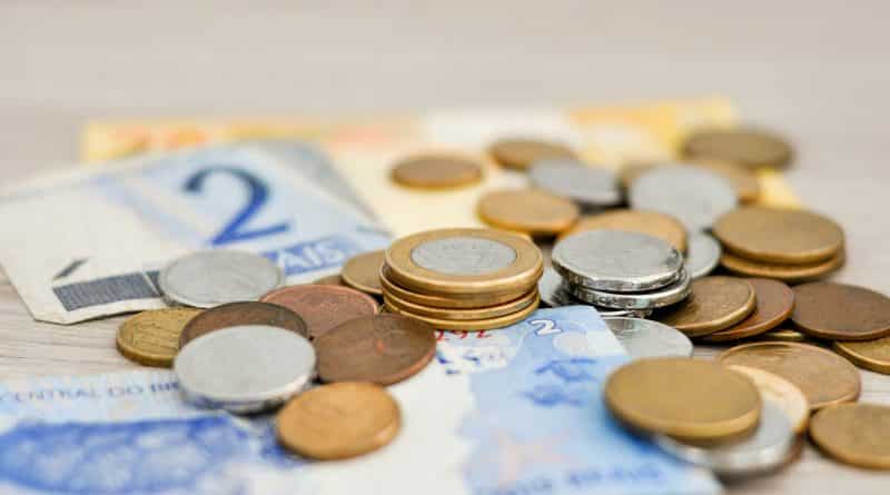 Бизнес и финансы: Сегодня минимальная зарплата в Великобритании выросла до 7.50 фунтов в час