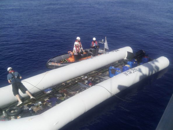 В мире: Около 250 человек считаются пропавшими без вести после двух кораблекрушений в Средиземном море