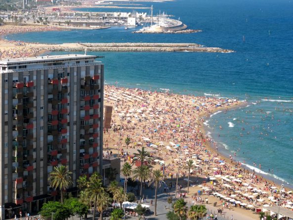 Происшествия: Британский турист арестован в Испании в связи с гибелью девушки