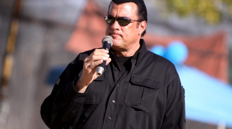 Стивен Сигал попал в украинский список персон нон грата 06052017 Знаменитости: Стивен Сигал попал в украинский список персон нон грата