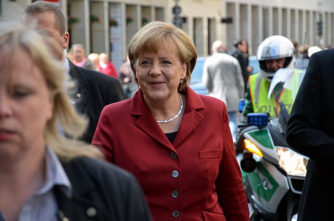 Политика: Меркель: Лондон заплатит за ограничение въезда в Британию