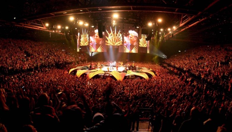 Общество: Группа Take That пообещала отдать деньги с концерта жертвам террористической атаки
