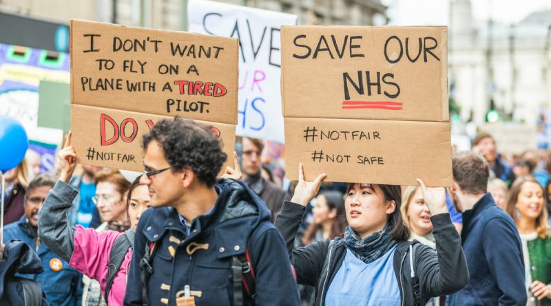 Общество: Британские медсестры грозятся начать забастовку