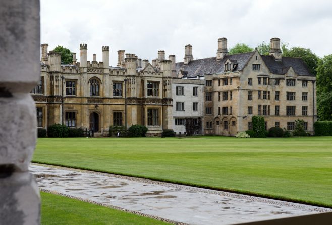 Общество: Кембриджский университет возглавил рейтинг британских вузов