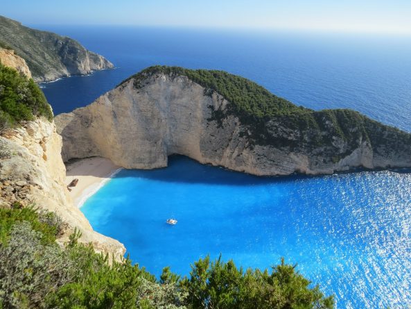 Путешествия: Европейские туристы стали чаще отдыхать в Греции