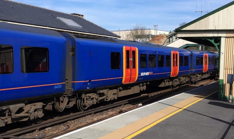 Путешествия: Из-за жары поезда в Британии будут двигаться с меньшей скоростью