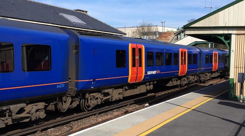 Путешествия: Из-за жары поезда в Британии будут двигаться с меньшей скоростью