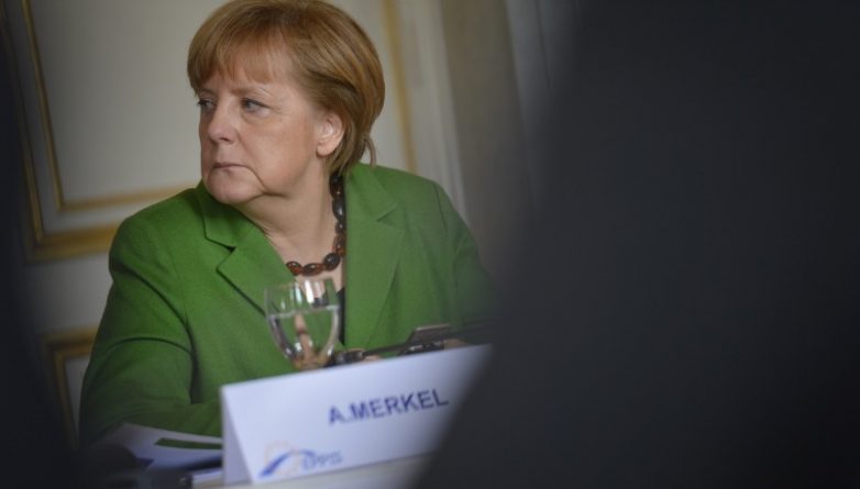 Политика: Меркель боится распада Евросоюза