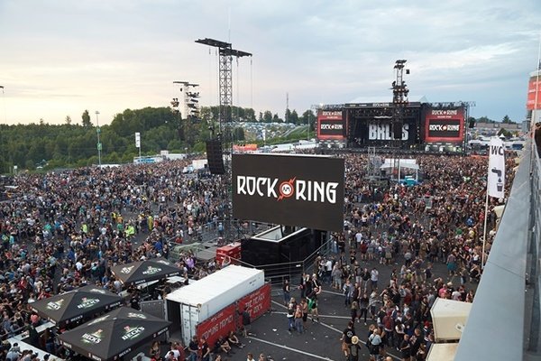В мире: Германский фестиваль Rock am Ring эвакуирован из-за террористической угрозы