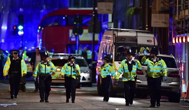 Происшествия: ЧП в Лондоне:грузовик сбил прохожих на London Bridge и серия других инцидентов