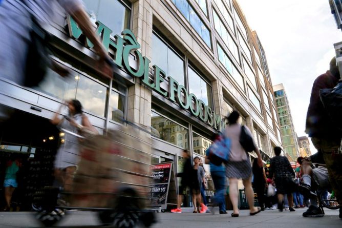 Бизнес и финансы: Amazon купит сеть супермаркетов Whole Foods 