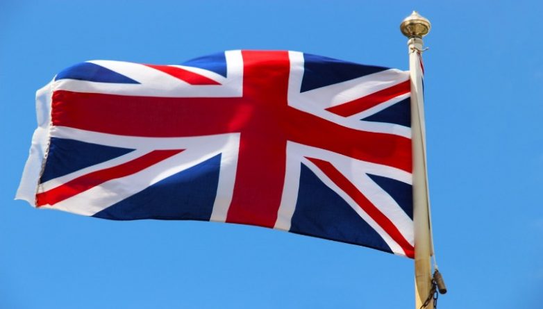 Политика: Лондон даст возможность европейцам жить и работать в Британии