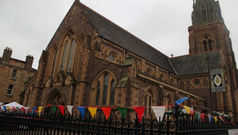 Общество: В Британии появился первый собор, где могут обвенчаться однополые пары