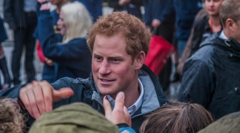 Знаменитости: Слухи: принц Гарри женился на Меган Маркл