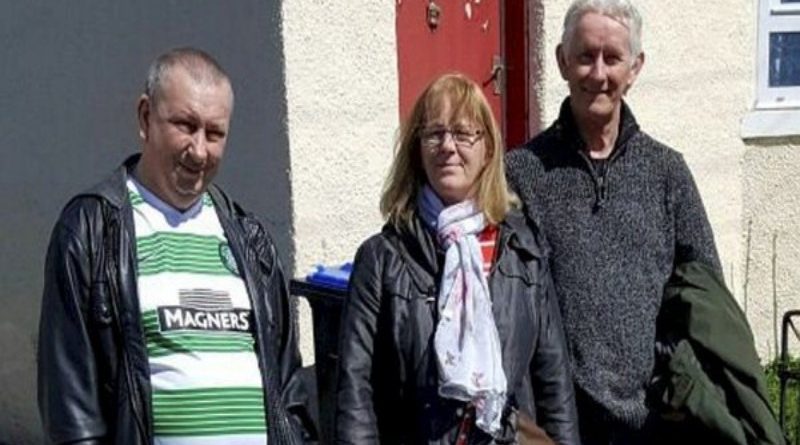 Брошенный в туалете мальчик вырос и разыскал своих братьев и сестер 21072017 Общество: Брошенный в туалете мальчик вырос и разыскал своих братьев и сестер