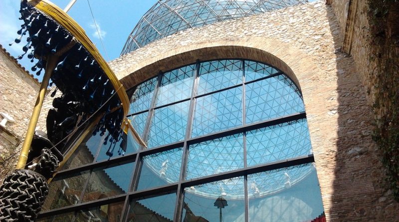 В Испании эксгумировали останки Сальвадора Дали (видео) 21072017 В мире: В Испании эксгумировали останки Сальвадора Дали (видео)