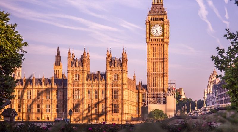 Происшествия: Депутатов экстренно эвакуировали из парламента