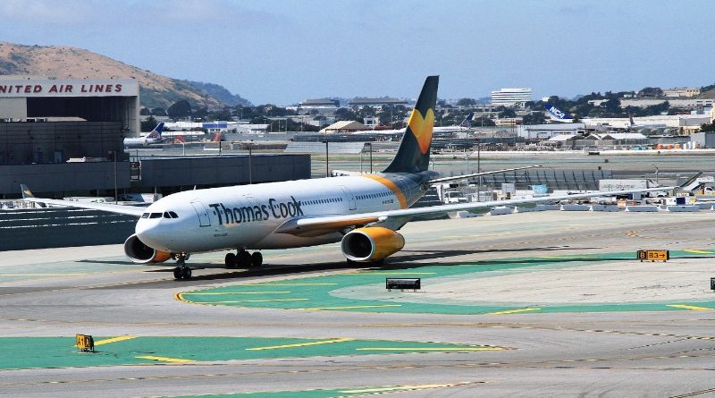 Британские туристы по головам пытались выбраться из задымленного самолета 20072017 Происшествия: Британские туристы по головам пытались выбраться из задымленного самолета