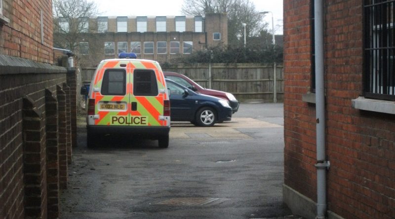 Происшествия: В Бирмингеме полицейский расстрелял неизвестного мужчину