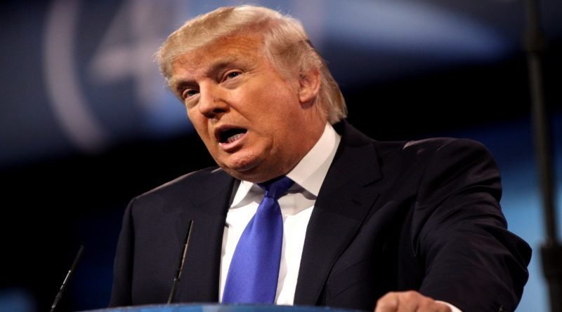 Политика: От визита в Лондон Трампа удерживают возможные митинги