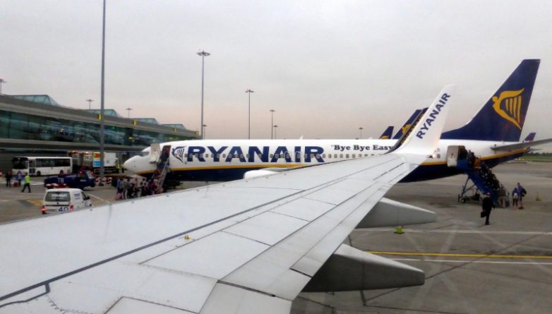 Бизнес и финансы: Ryanair снизит цены на билеты почти на 10%