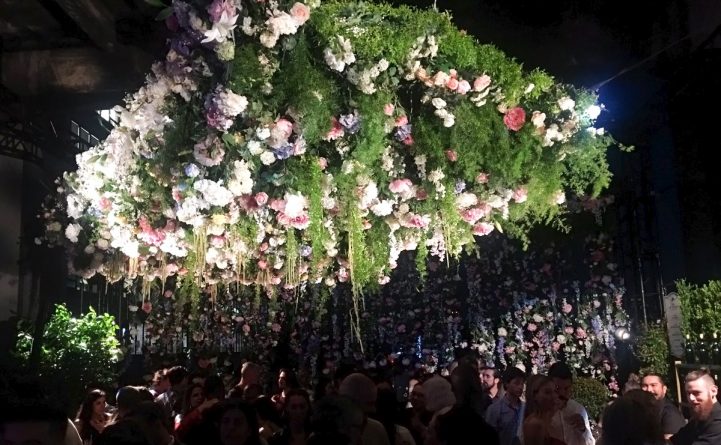 Досуг: В Лондоне появится цветочный бар «Maison St Germain»