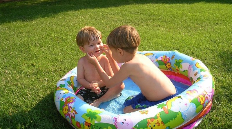 Британцы массово скупают вентиляторы и надувные бассейны 04072017 Бизнес и финансы: Британцы массово скупают вентиляторы и надувные бассейны