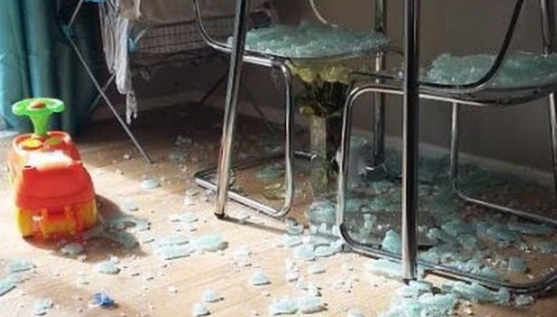 Происшествия: В городской квартире взорвался стеклянный стол от Ikea