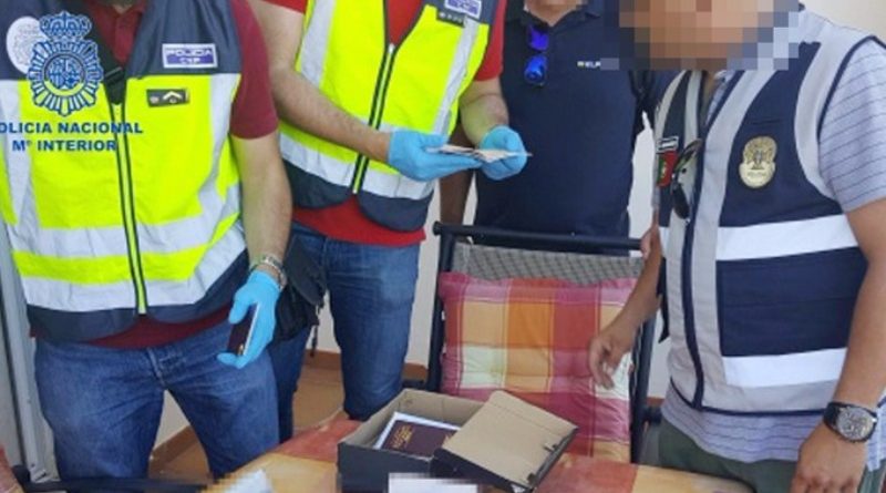 Арестована банда, переправлявшая нелегалов в Британию 03082017 Общество: Арестована банда, переправлявшая нелегалов в Британию